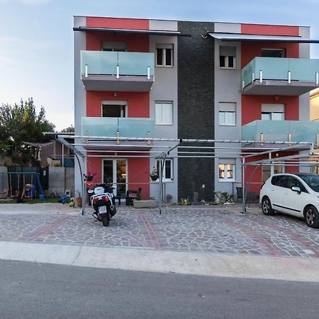 Apartments And Rooms With Parking Space Grebastica, Sibenik - 17831 Exterior foto
