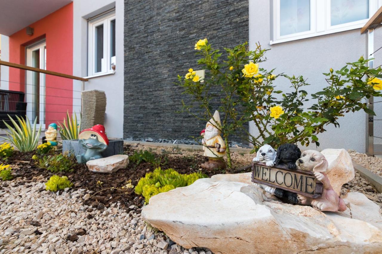Apartments And Rooms With Parking Space Grebastica, Sibenik - 17831 Exterior foto