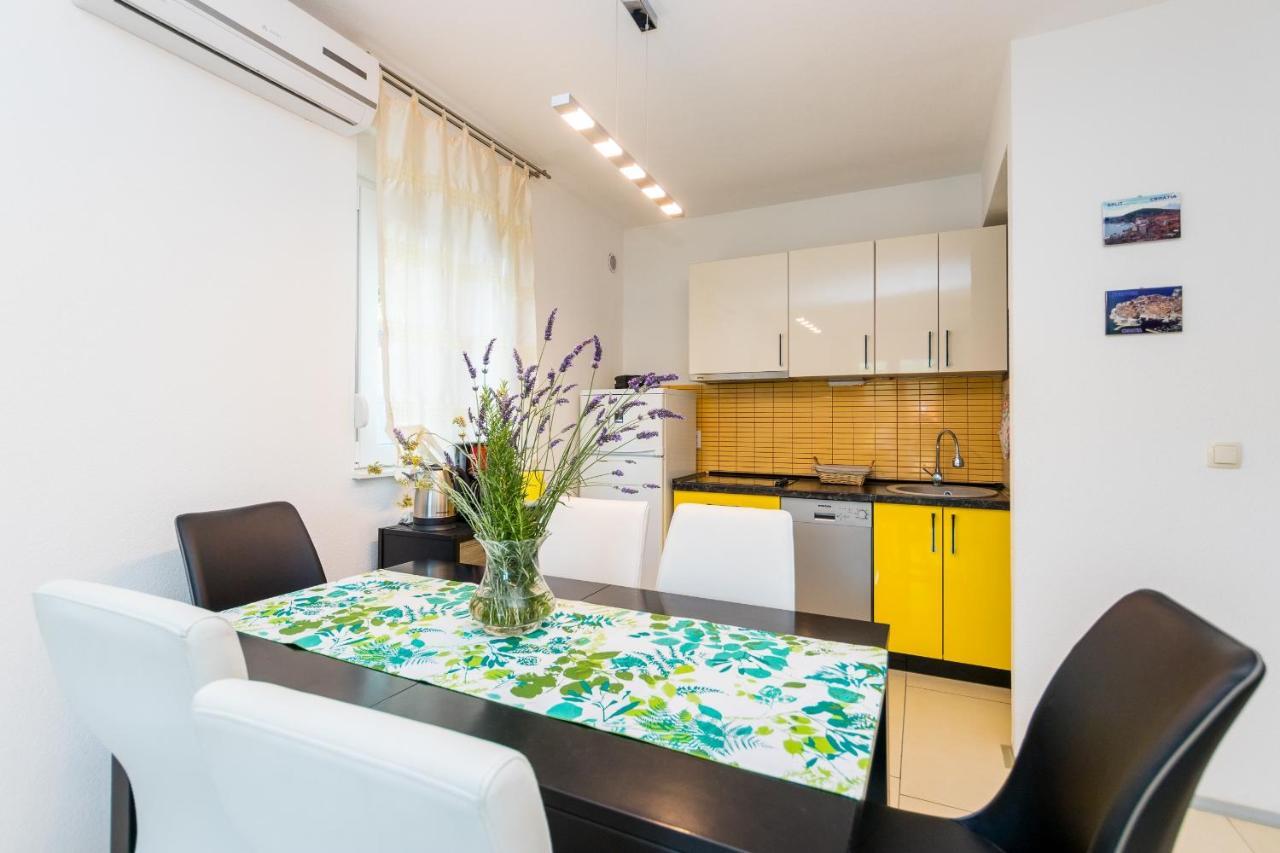 Apartments And Rooms With Parking Space Grebastica, Sibenik - 17831 Exterior foto