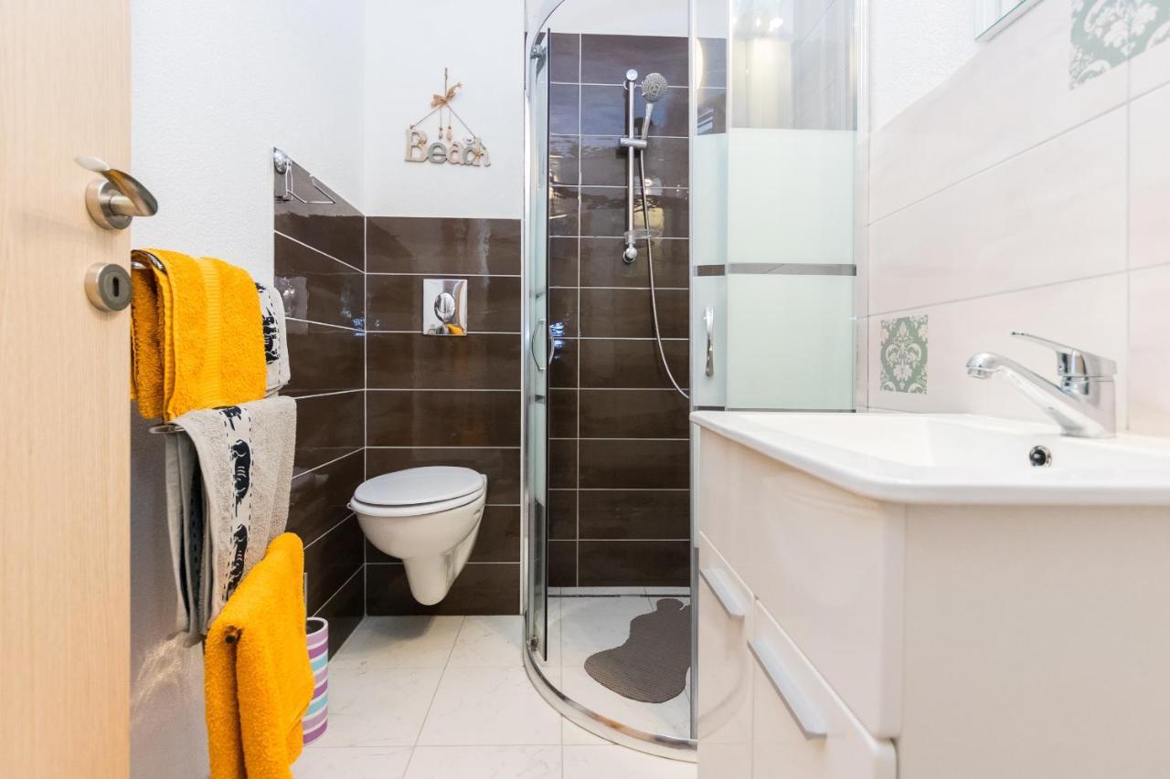 Apartments And Rooms With Parking Space Grebastica, Sibenik - 17831 Exterior foto