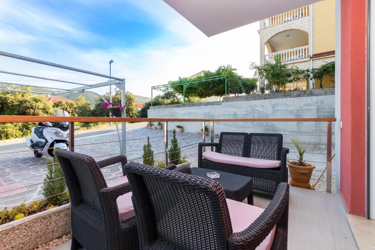 Apartments And Rooms With Parking Space Grebastica, Sibenik - 17831 Exterior foto