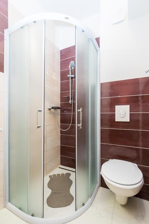 Apartments And Rooms With Parking Space Grebastica, Sibenik - 17831 Exterior foto