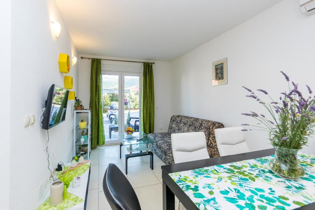 Apartments And Rooms With Parking Space Grebastica, Sibenik - 17831 Exterior foto