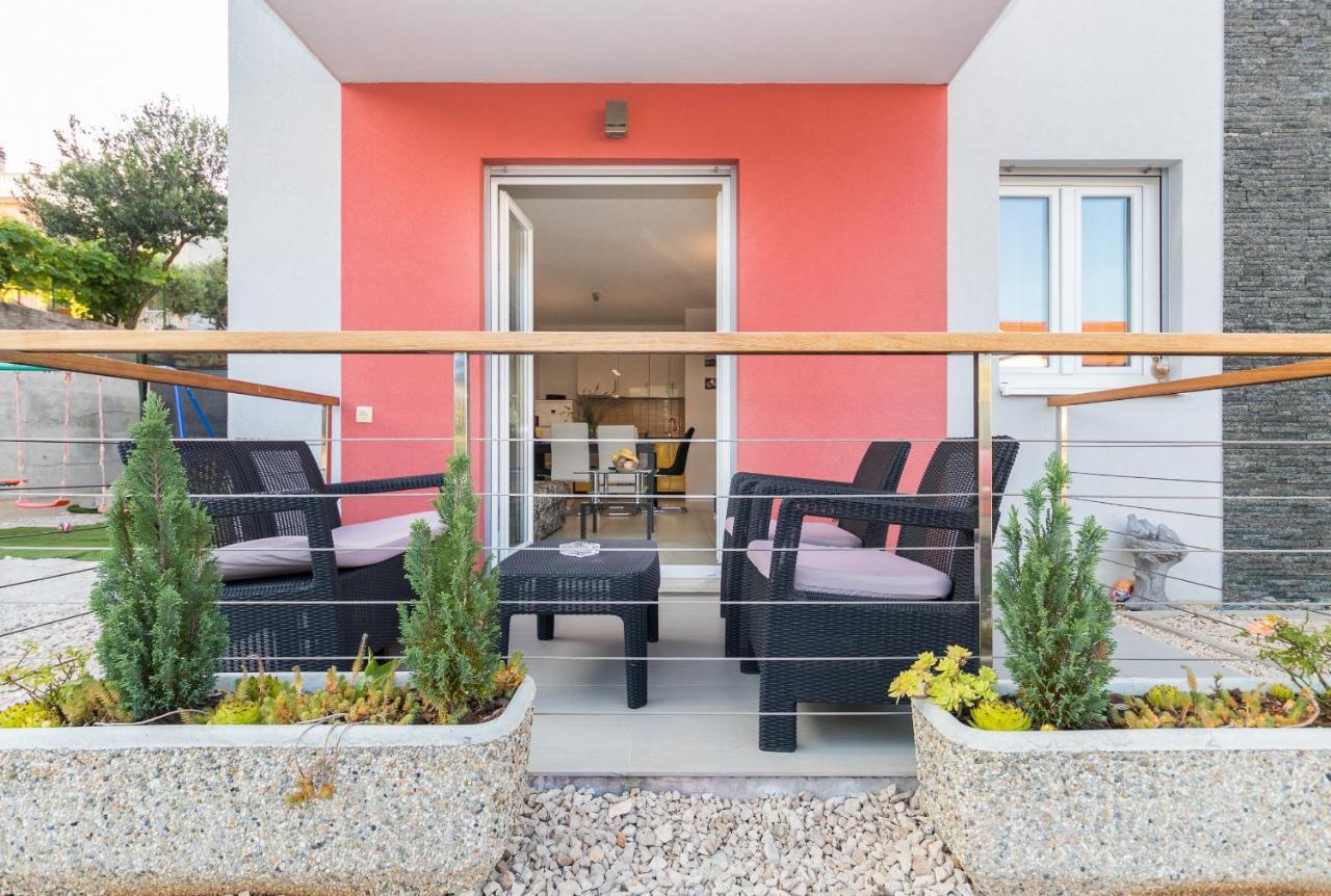 Apartments And Rooms With Parking Space Grebastica, Sibenik - 17831 Exterior foto
