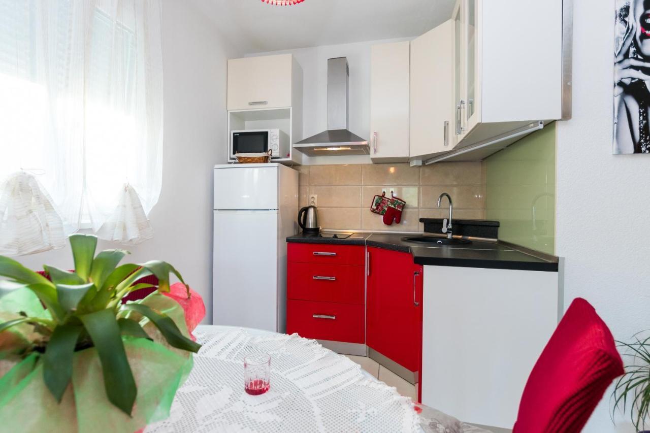 Apartments And Rooms With Parking Space Grebastica, Sibenik - 17831 Exterior foto