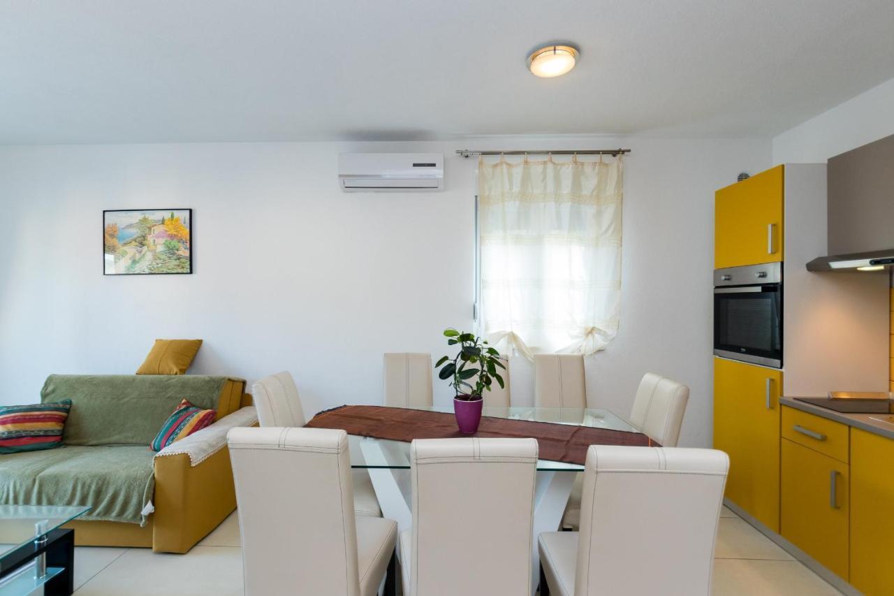 Apartments And Rooms With Parking Space Grebastica, Sibenik - 17831 Exterior foto